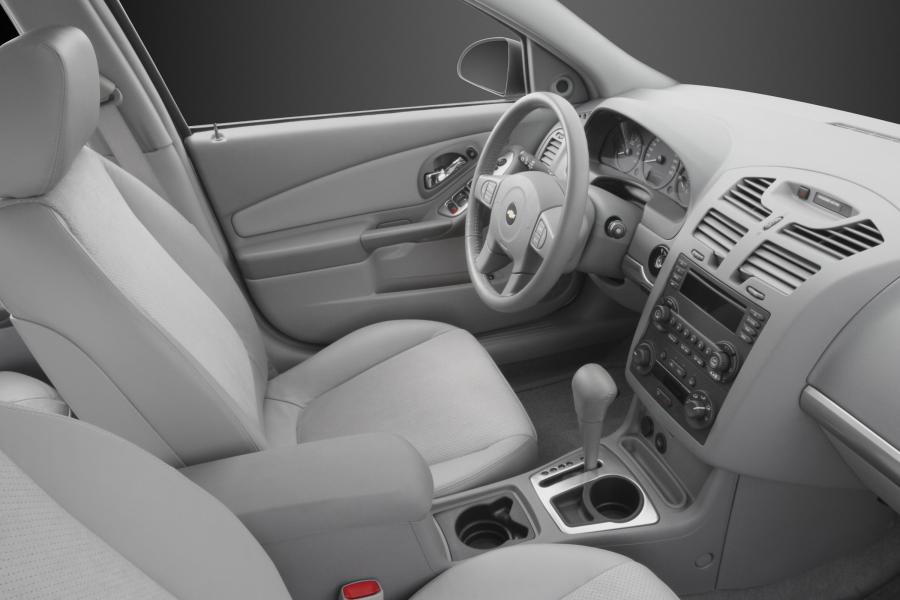  Chevrolet Malibu Maxx 2004 года  (фото 36 из 50)